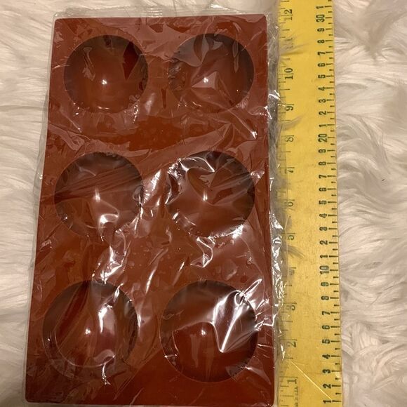 Set of three silicone six hole molds for baking. - Picture 3 of 7